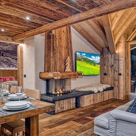 Le Luxury Apartment *